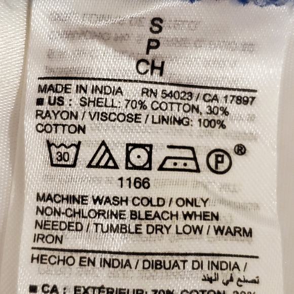 Navy  and White Geometric Blouse - Picture 5 of 7